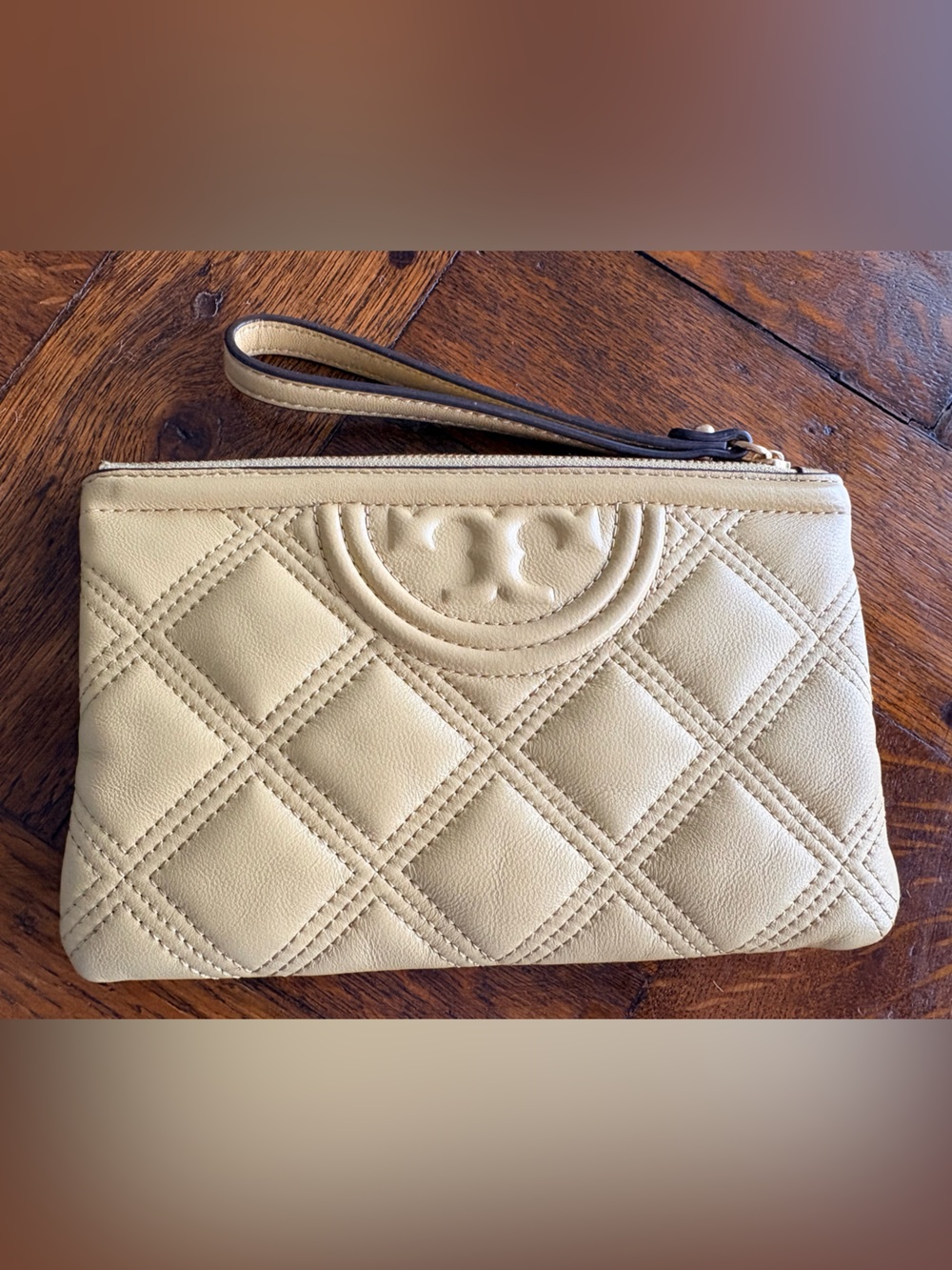 Tory Burch Quilted Leather Wristlet in Light Beige